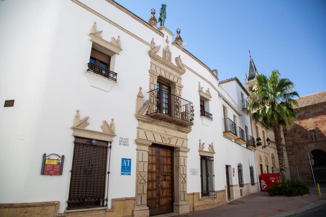 Palacio Sirvente Mieres - Parking Gratuito Andujar Bagian luar foto