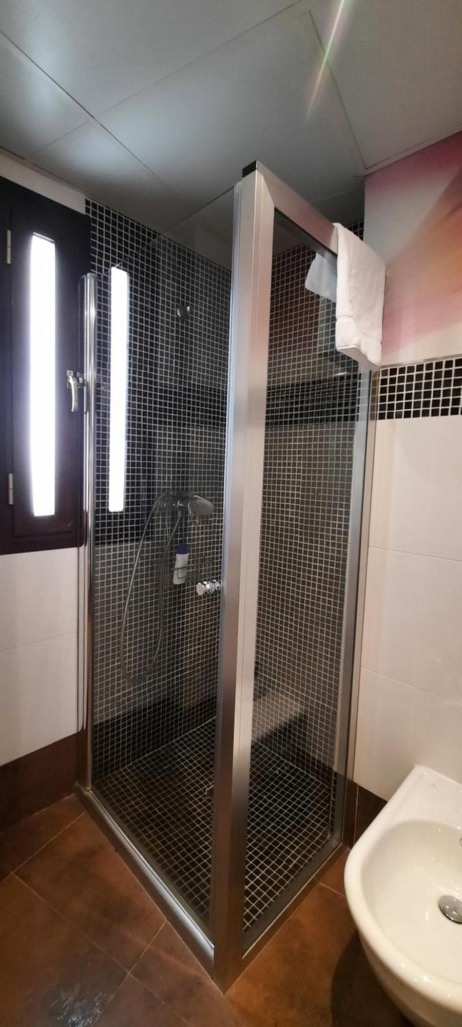 Palacio Sirvente Mieres - Parking Gratuito Andujar Ruang foto