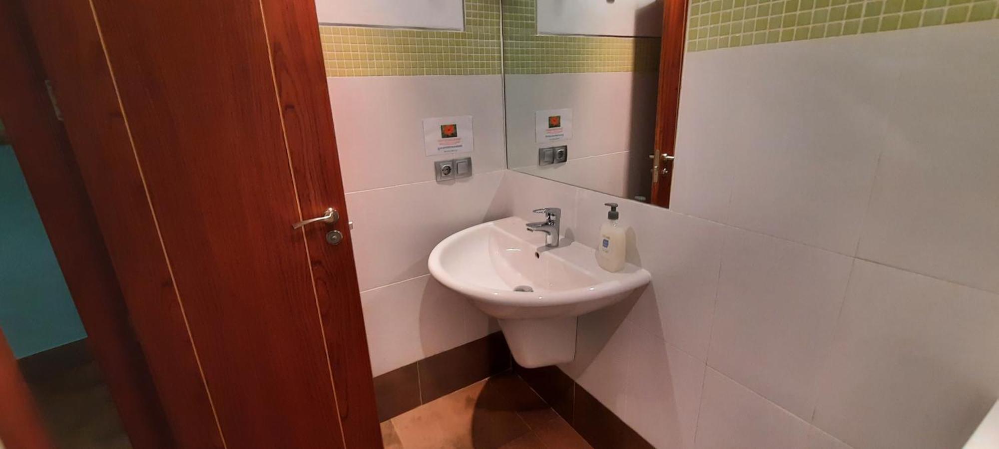 Palacio Sirvente Mieres - Parking Gratuito Andujar Ruang foto